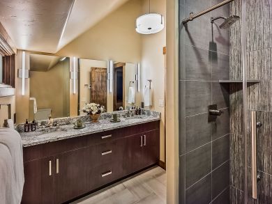 Steamboat Spring Vacation Home Sleeps Ten Guests.